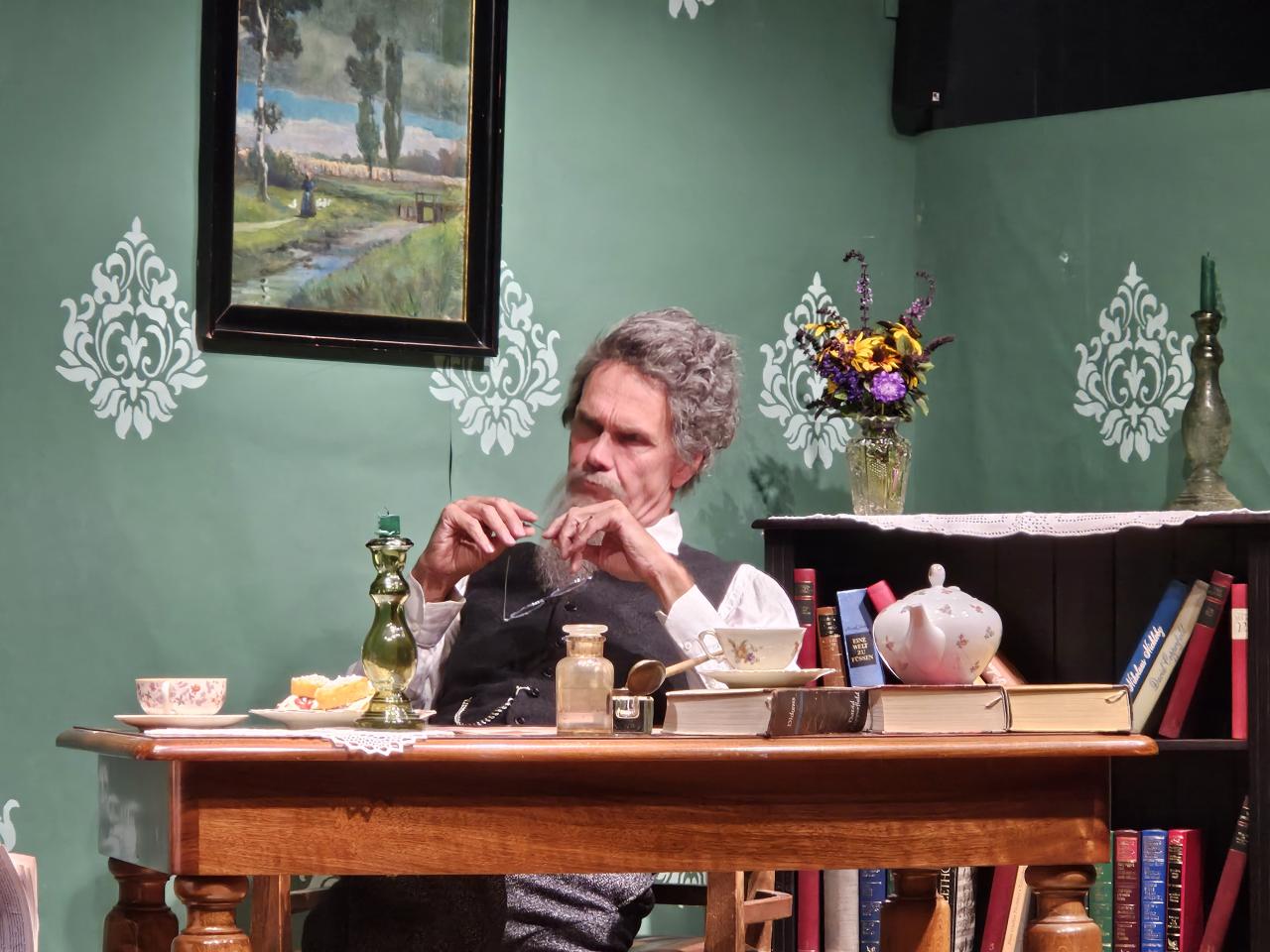 Charles Dickens in der Bücherei & Spielothek