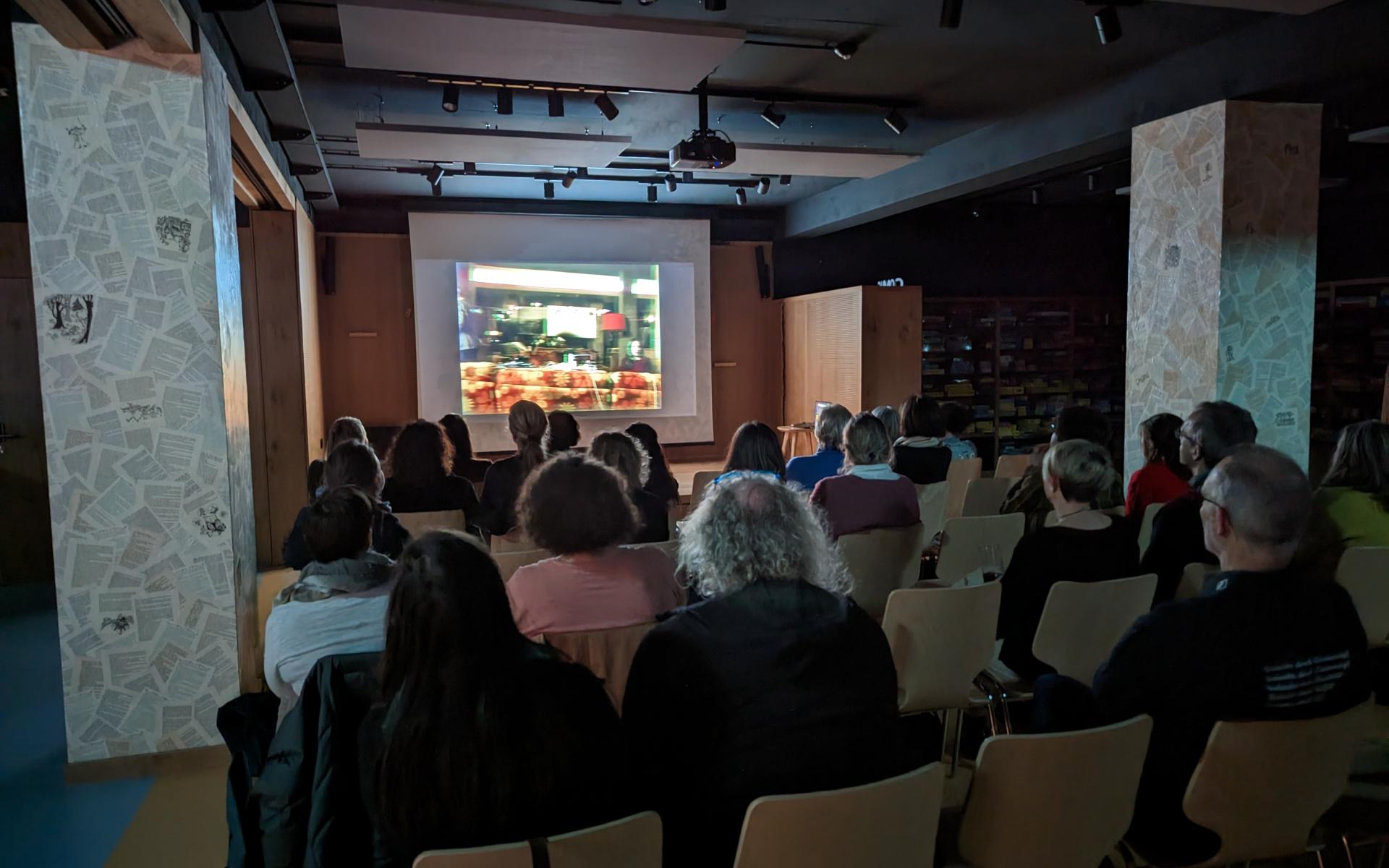 Kino in der Bücherei