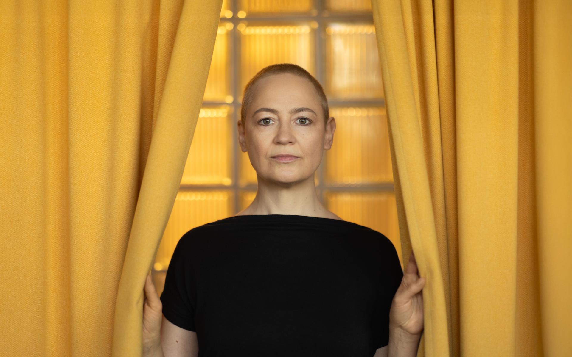 Petra Piuk liest in der Bücherei & Spielothek Telfs