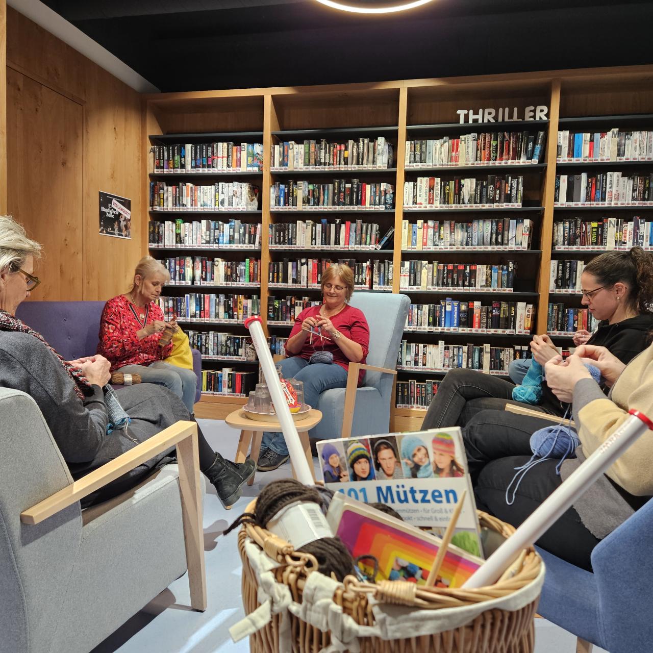 Handarbeitsrunde in der Bücherei & Spielothek Telfs