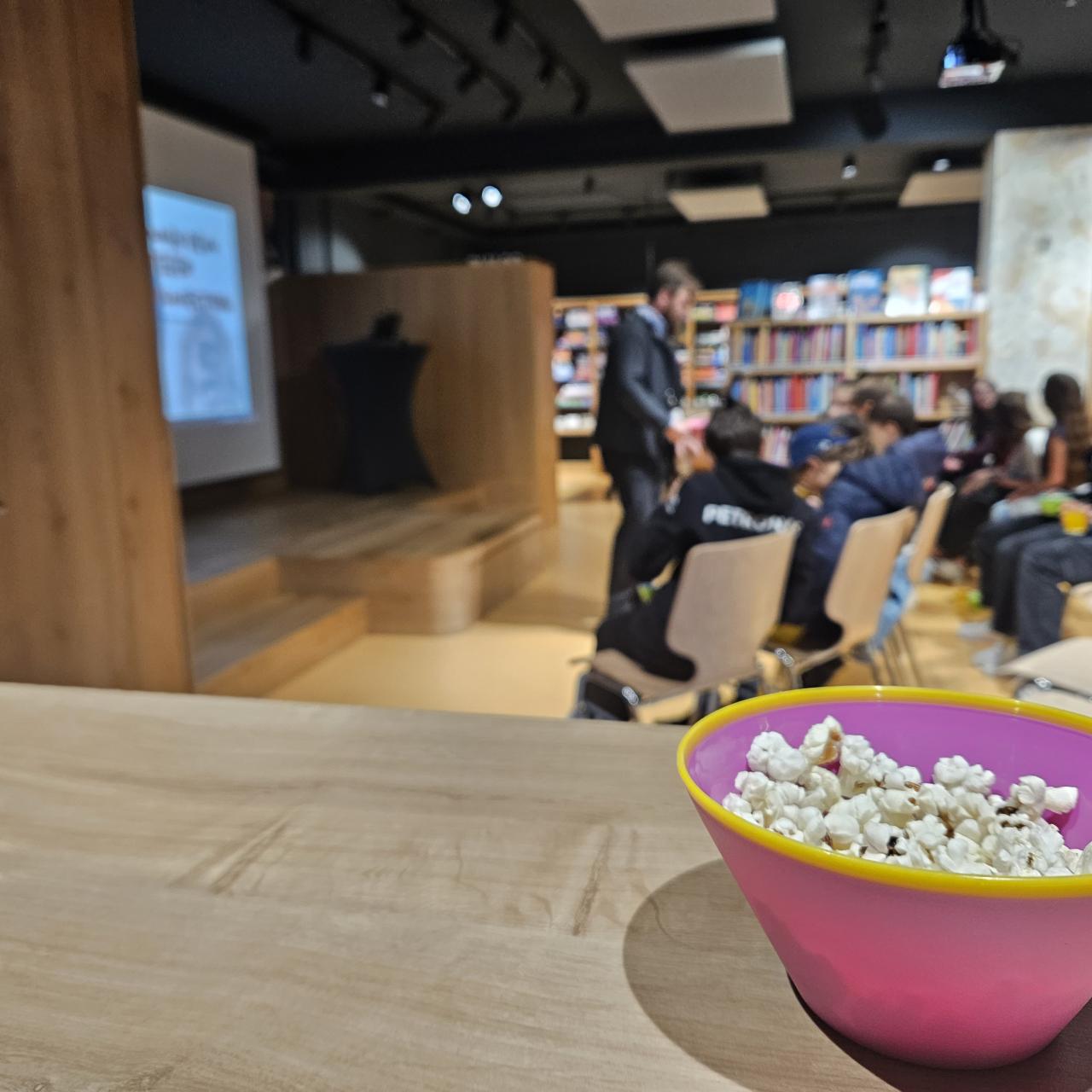 Handyfilmfestival in der Bücherei & Spielothek Telfs