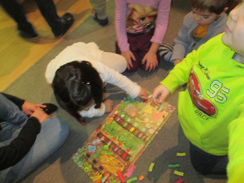 Spielvormittag im Kindergarten mit der Bücherei Telfs